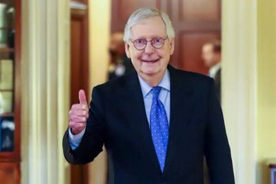Mitch McConnell Health Rumours: Gov Andy Beshear Received Calls Suggesting Senator Had 'Passed'
