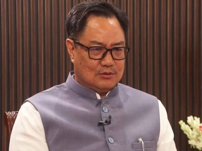 Cong must apologise to family of Manmohan Singh who termed Maoists single biggest threat: Rijiju