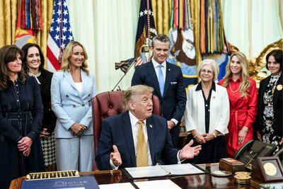 Donald Trump's Eyes Show 'Somebody's Brain Dissolving Inside Their Skull', Healthcare Expert Claims