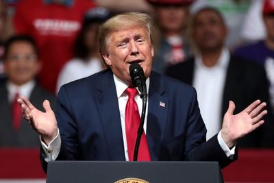 Donald Trump's Late-Night Truth Social Spree Caused by Evening 'Sundowning' Agitation, Expert Claim