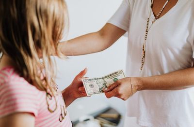 Should Kids Get Paid for Good Grades? What Parents Should Consider Before Offering Cash