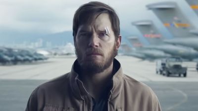 The First Look At Chris Pratt In Terminal List Season 2 Is Shocking (Like Geico Caveman Shocking)