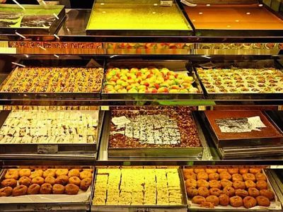 Pune sweets shop wins ₹5 lakh after food licence stays suspended despite 98% compliance