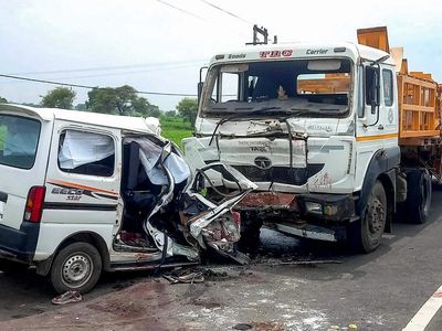 8 labourers killed, over 30 injured as pick-up vehicle collides with truck in MP's Bhind