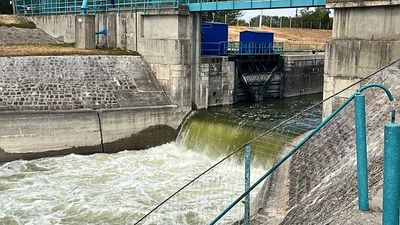 Hungary opens sluice and sinks barges to protect nuclear plant as Danube levels fall