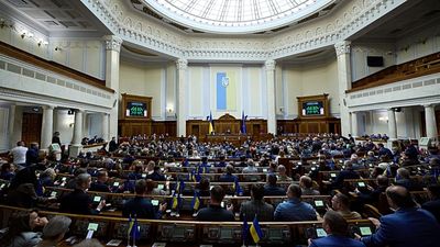 Ukraine's parliament returns with defence and foreign ministry crises unresolved
