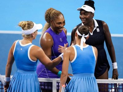 Williams sisters beaten on doubles return at Cincinnati Open