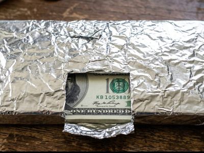 Wrapping cash in aluminium foil: Why are people putting their banknotes in kitchen foil to protect them?