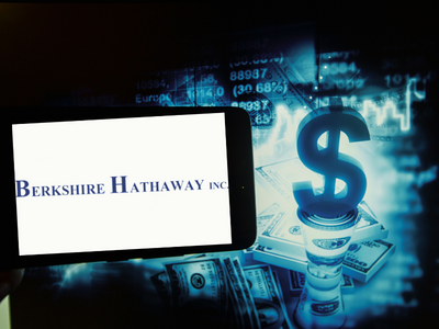 Berkshire Hathaway's Q2 13F Reveals a Portfolio Shift: 8 Stock Moves Investors Must Know