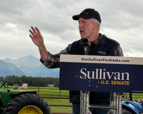 Redistricting scrambles Florida primary as Alaska awaits Dan Sullivan v Dan Sullivan – US politics live
