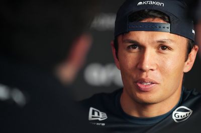 Alex Albon commits to Williams F1 team for 2027