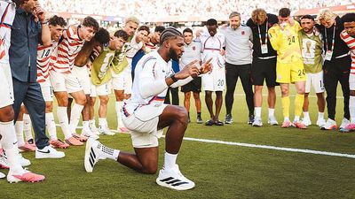 USMNT World Cup Defender Finalizing Deal to Return to Hometown Club—Report
