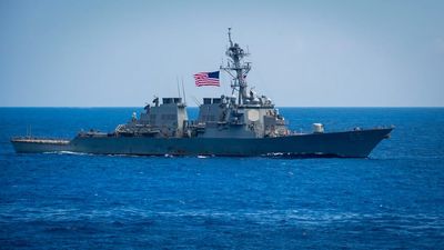 US Navy destroyer spent four days last month without any power and navigational abilities in South China Sea, and no one knows why yet