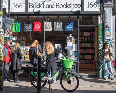 Philip Pullman and Maggie O’Farrell among authors urging Burnham to cut business rates on bookshops