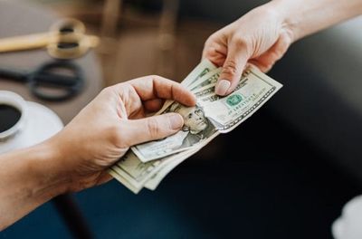 7 Things to Check Before Lending Money to Someone You Love