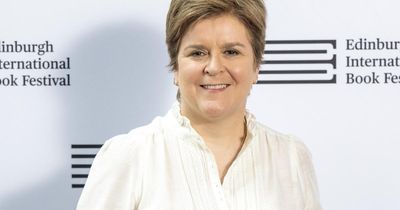 Nicola Sturgeon urges politicians to have 'courage' to stand by climate commitments