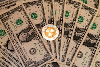 XRP Falls Below $1 for the First Time Since 2024, on Ripple's Biggest Korea Day