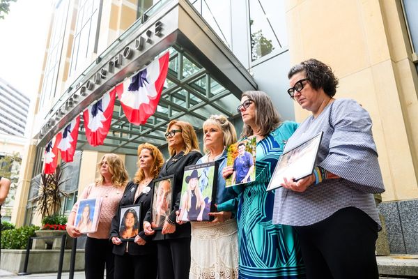 In Meta's trial, families of social media victims see a pivotal moment for online safety