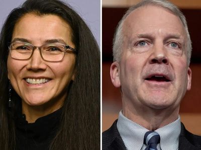 Alaska Senate race heads for November showdown between Dan Sullivan and Mary Peltola