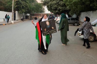 Pakistani government challenges Imran Khan hospital move