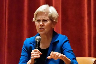 Elizabeth Warren Slams Trump’s Economic Record as July Jobs Fall, Wage Growth Slows: ‘Families Are Getting Squeezed’