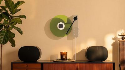 Here's a turntable for those who really want to show off their vinyl collection, as created by former Apple designers
