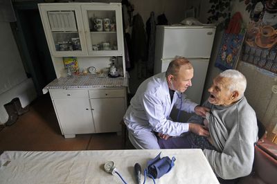 Newer Blood Thinners Linked to Slower Cognitive Decline in People with Both Atrial Fibrillation and Alzheimer's