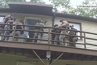 US Marshals injured after deck collapses underneath them while they serve warrant on child predator