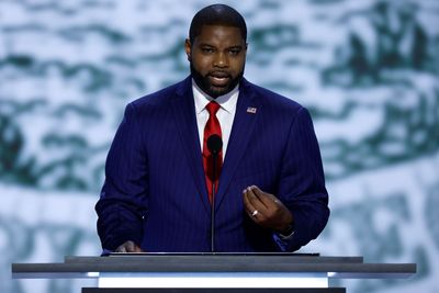 Trump-Endorsed Byron Donalds Leaves President Out of Victory Speech After Florida GOP Primary Win