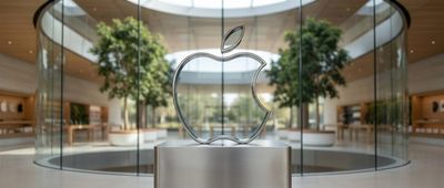 Is Apple’s AI Strategy Smarter Than Skeptics Think?