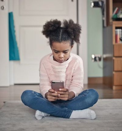 Before You Give Your Child Their First Smartphone, Do These 6 Things