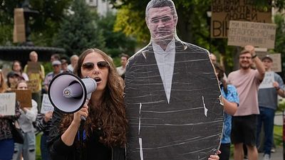 After weeks of rallying behind Fedorov, protesters reject his call for wartime elections in Ukraine