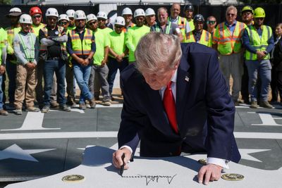 Trump unveils latest White House construction project