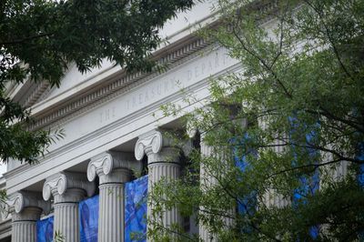 US gross national debt tops $40tn for first time