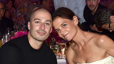 Katie Holmes Is Rocking A New 'In Between' Color For Fall (And It's Pretty Perfect)
