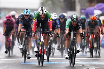 Renewi Tour: Jonathan Milan edges out Olav Kooij in photo finish to win a messy opening stage