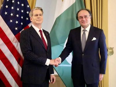 Pakistan seeks USD 10 billion US facility to bolster forex stability
