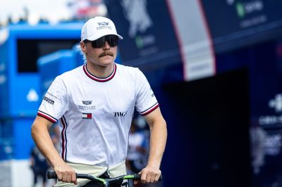 Valtteri Bottas suffers parking blunder in Amelia Dimoldenberg's "Passenger Princess"
