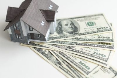 The $500,000 Question: Is It Better to Own a Paid-Off House or Have More Money Invested?