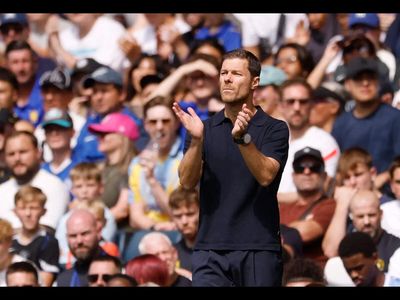 Soccer: Chelsea boss Alonso gives little away on Fernandez future amid transfer talk