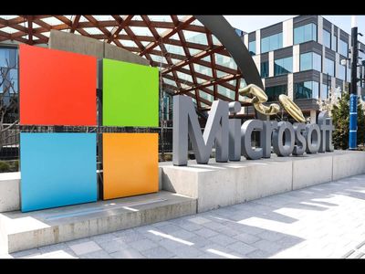 Microsoft AI's chief marketing officer Andra Mallard exits after 6 months as Copilot faces intense competition from ChatGPT and Claude. No one is replacing her