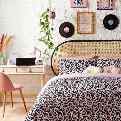 Are coverless duvets any good for uni students? I'm a bedding expert, and this is why I think they're a faff-free solution
