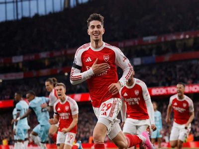Arsenal launch title defence as new-look Premier League kicks off