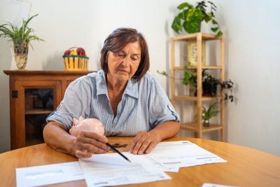 Can an Old Student Loan Really Reduce Your Social Security Check? Here’s What Older Borrowers Should Know