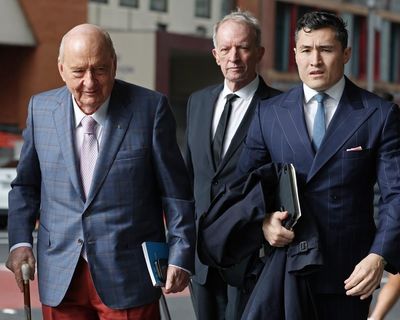 Alleged victim looked ‘distraught’ while sitting next to Alan Jones during restaurant luncheon, court hears