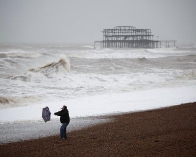 Biggest El Niño for a century forecast to bring UK more autumn rain and storms