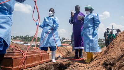 DR Congo Ebola outbreak 'growing exponentially' with more than 2,500 dead