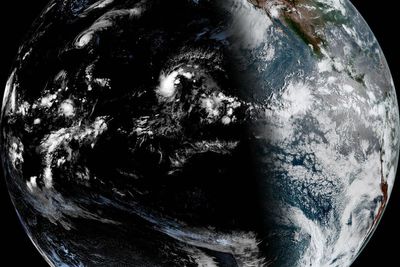 Heavy rain and winds to hit Hawaii less than a week after damage from Hurricane Lala
