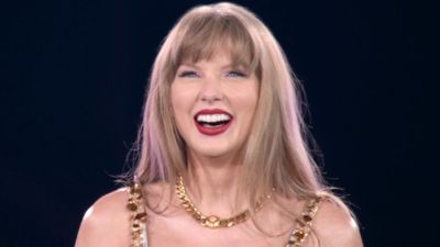 The Empire State Building Trolled Swifties As They Freaked Out Over Taylor Swift (Taylor's Version)