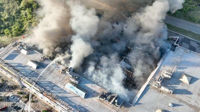 Deadly 'double-tap' Russian drone strikes target Ukraine shopping centre